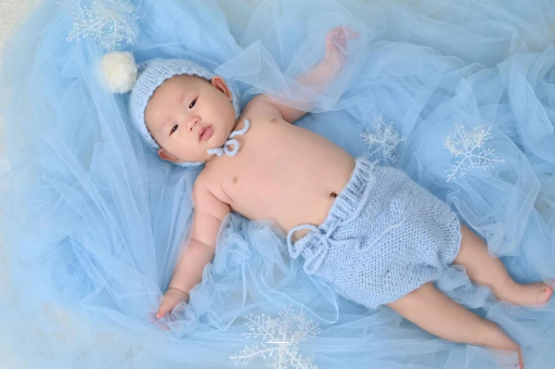 白城宝宝奶粉喝到几岁